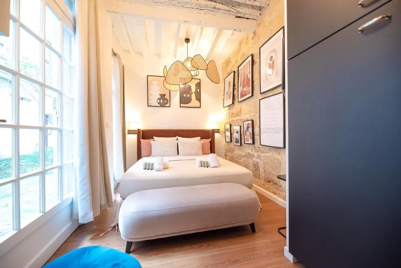 Apart Otel Dreamyflat - Heart Of Marais 2*
